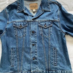 Men’s Gap blue Jean jacket.